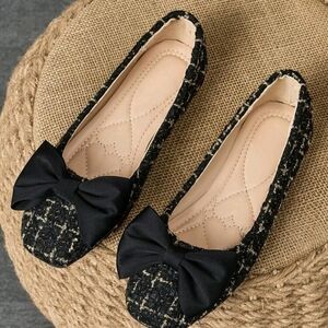 Chic Black and Gold Women's Flats with Bow